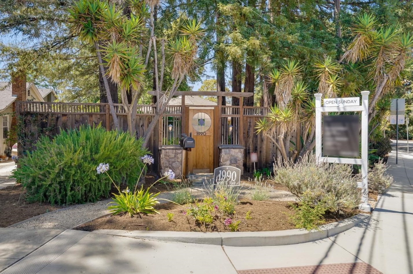 1990 Sharon Rd, Menlo Park CA  94025-6270 exterior