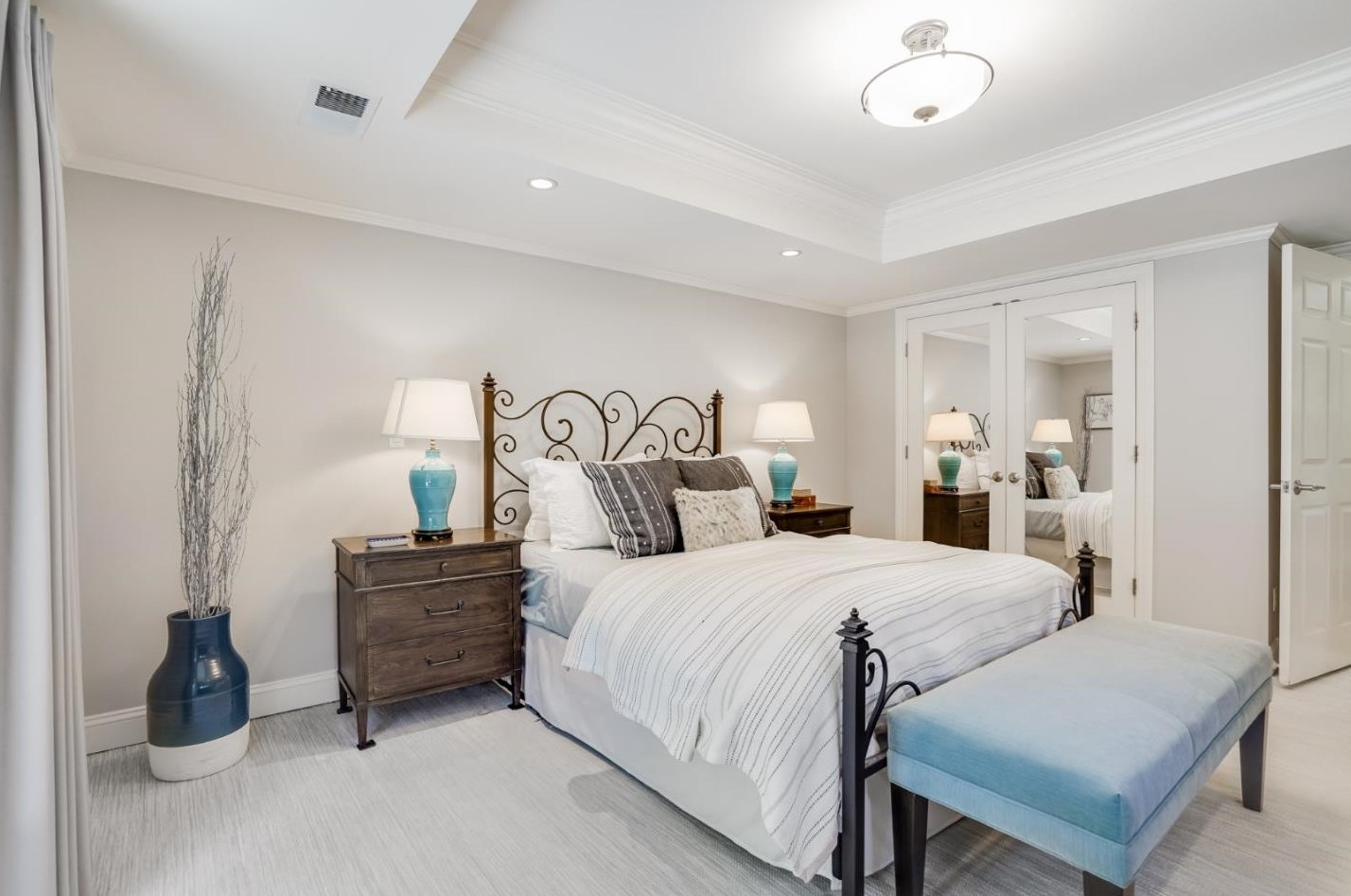 1990 Sharon Rd, Menlo Park CA  94025-6270 exterior