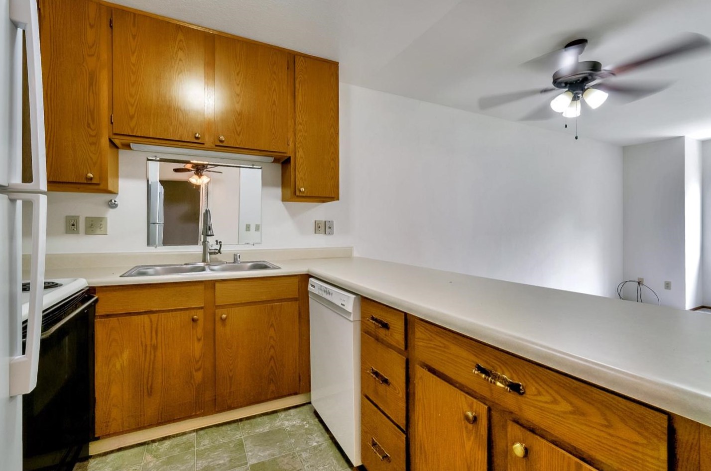 204 Vista Prieta Ct, Santa Cruz, CA 95062-1884