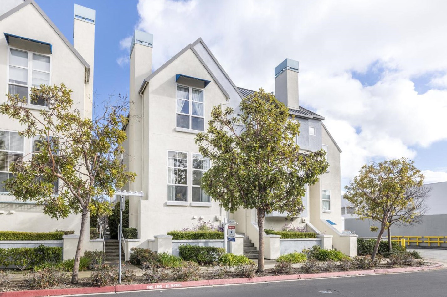 206 Town Green Ln, San Mateo, CA 94404-2186