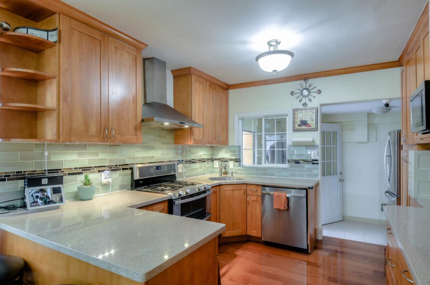 42 Bepler St, Daly City, CA 94014