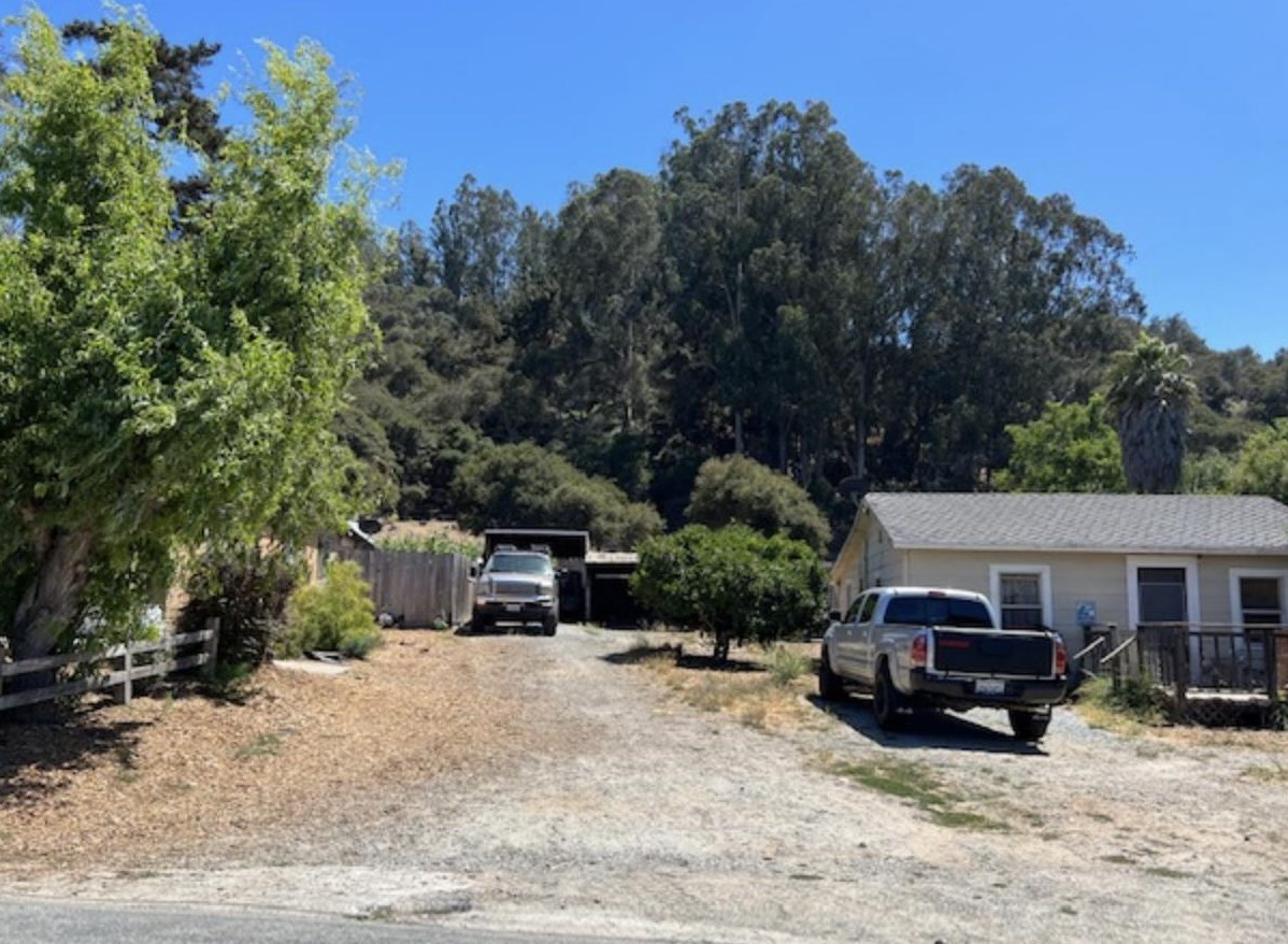33 &amp 35 Live Oak Rd, Watsonville, CA 95076