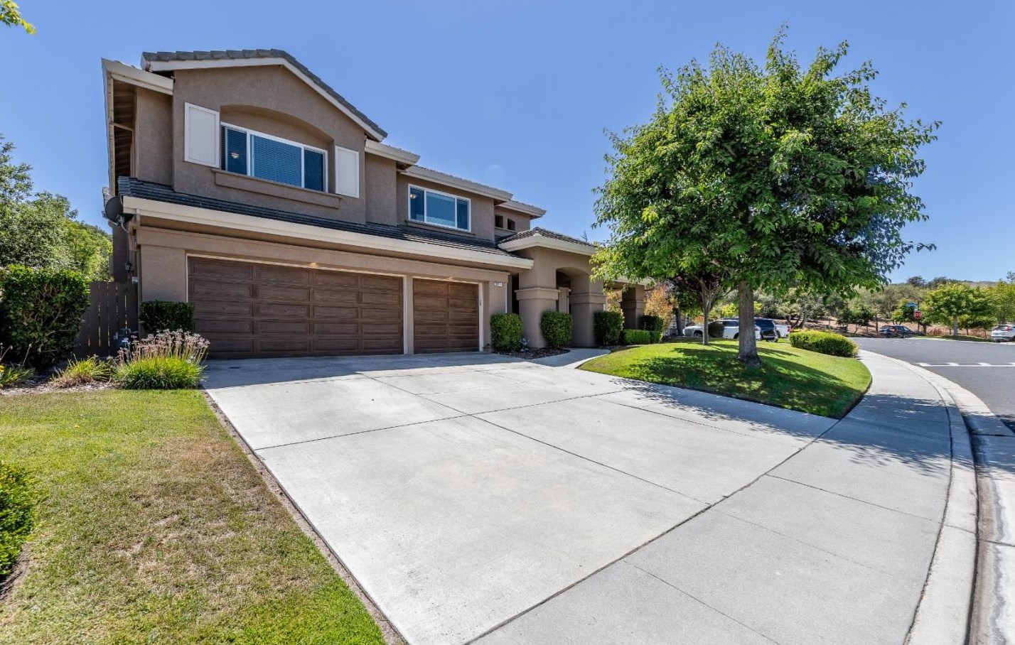 19112 Garden Valley Way, Salinas, CA 93908-1557