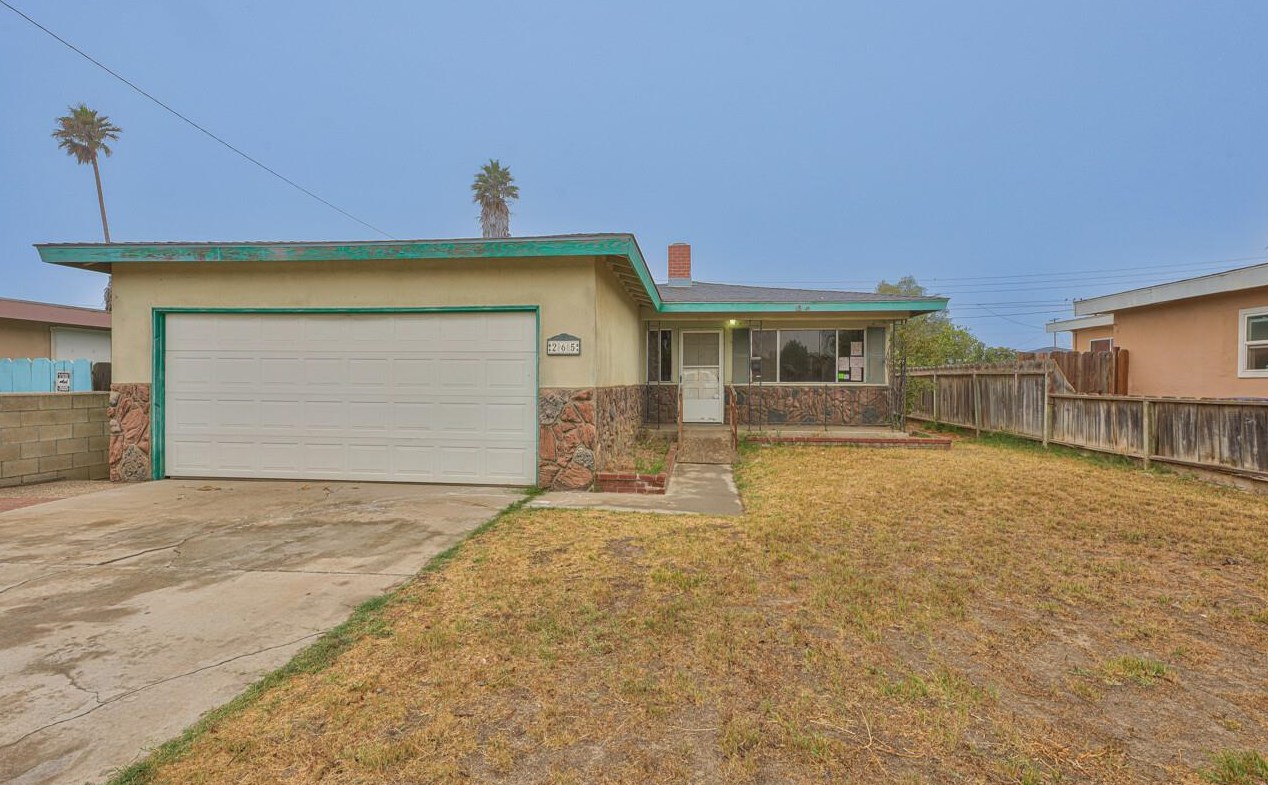 265 1st St, Soledad, CA 93960-2903