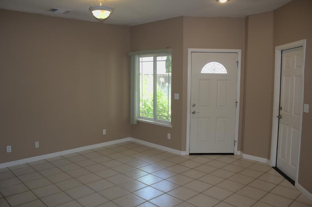 1656 Sierra Creek Dr, Manteca, CA 95336