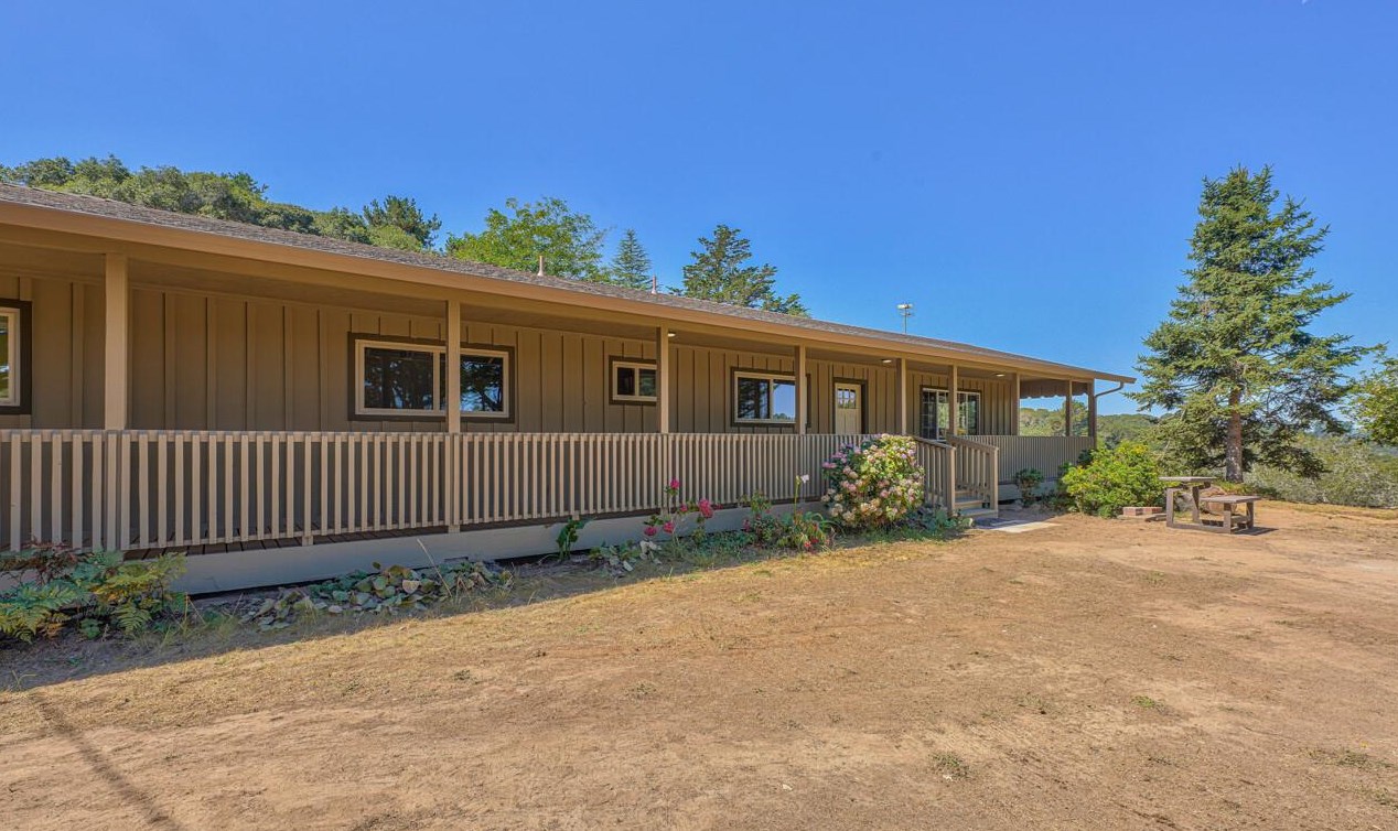 19290 Vierra Canyon Rd, Salinas, CA 93907-1335