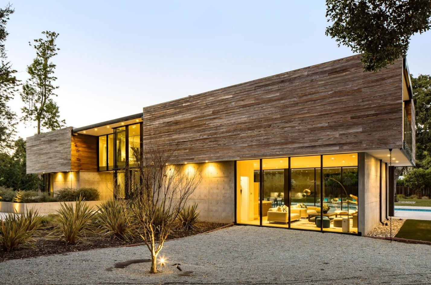 95 Jennings Ln, Menlo Park, CA 94027-3017