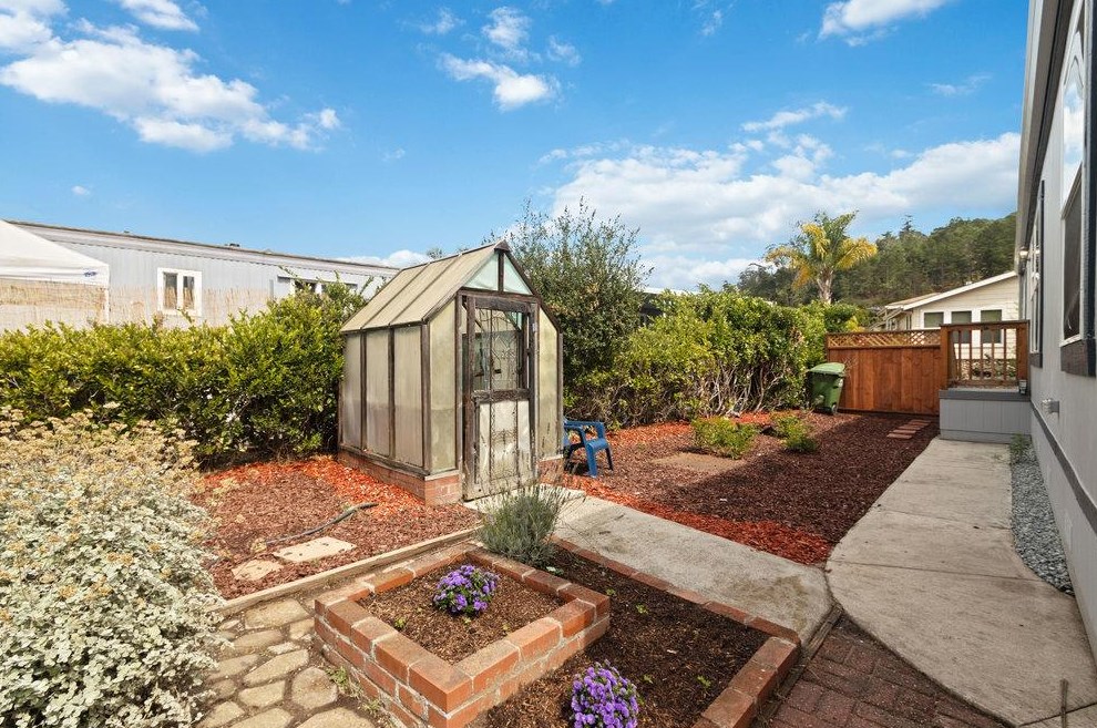 4 Eugenia Ave, Aptos, CA 95003-4910