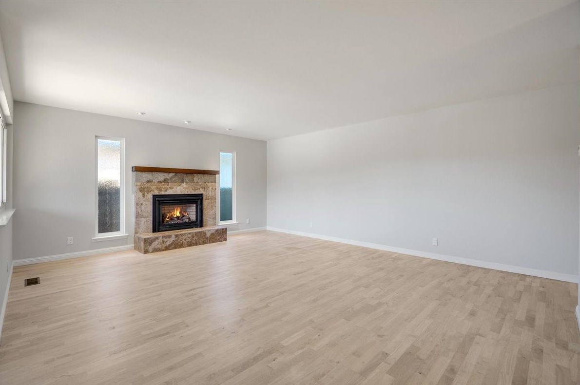 443 Miramontes Ave, Princeton by the Sea, CA 94019