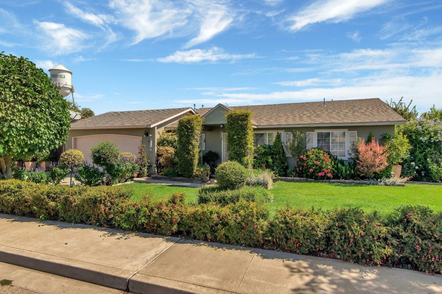 1207 Oak Ave B, Greenfield, CA 93927