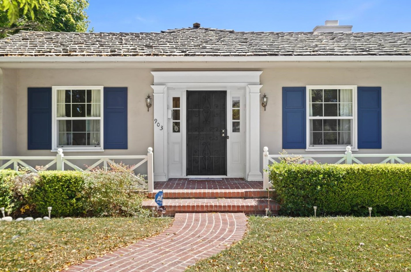 903 Pajaro St, Salinas, CA 93901-3121