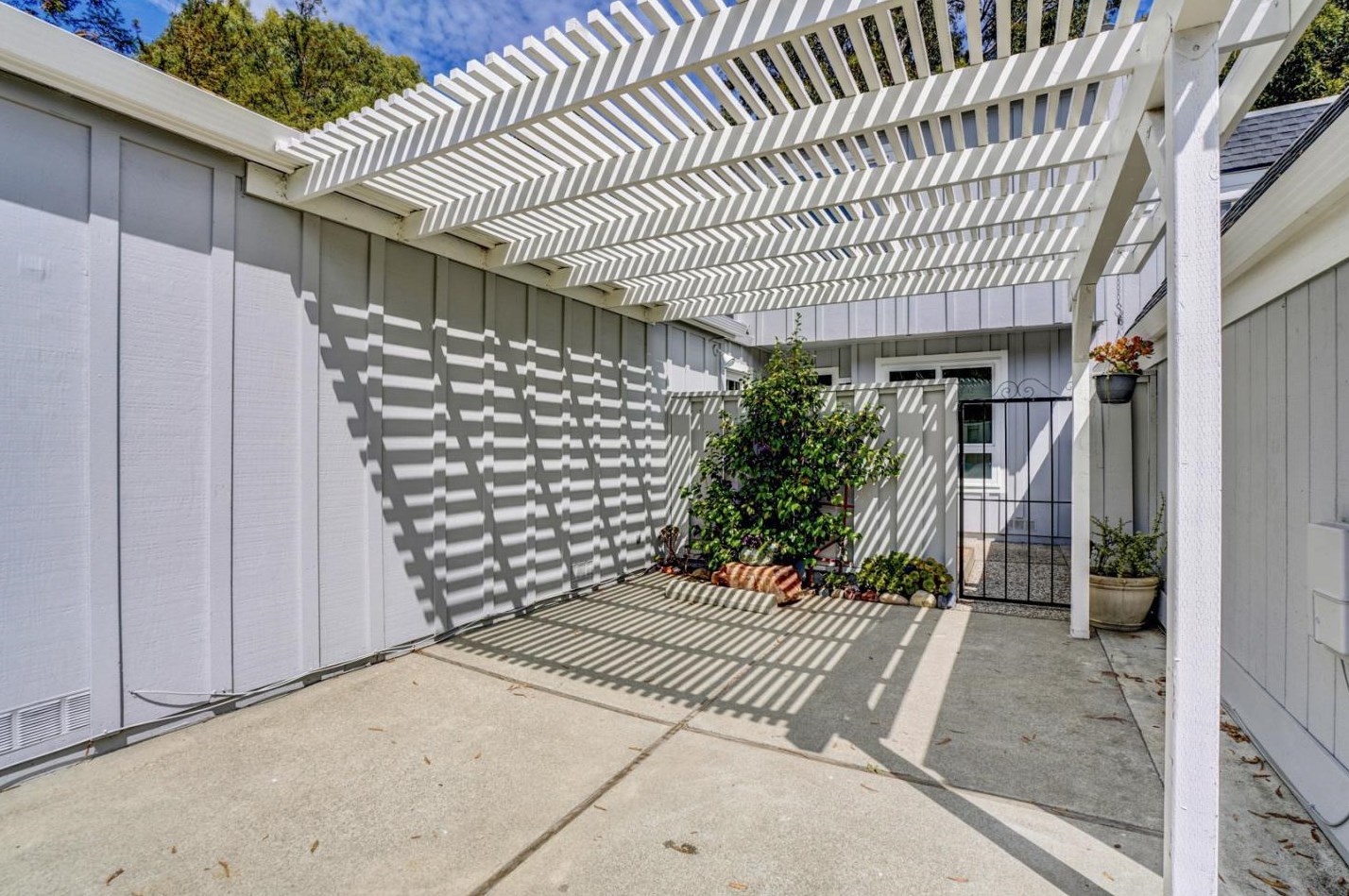 1134 Continentals Way, Belmont, CA 94002