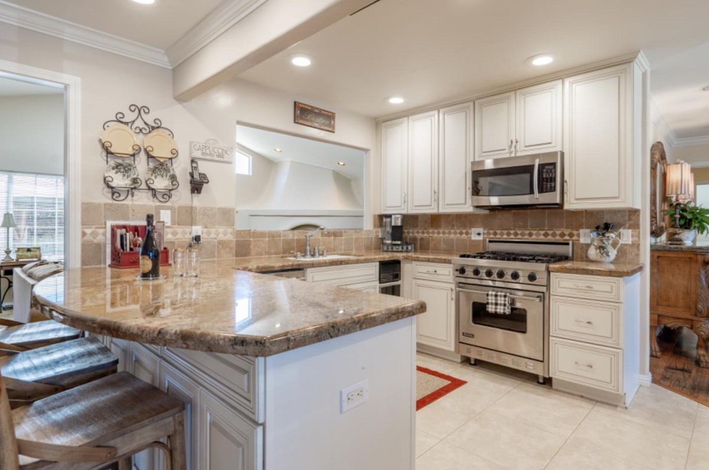30 Quendale Ave, Monterey, CA 93940-5547