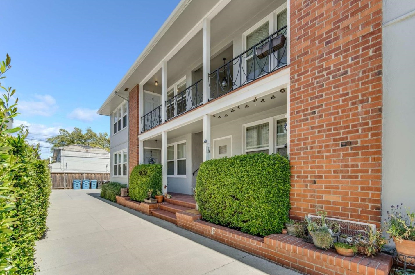 1130 Paloma Ave, Burlingame, CA 94010
