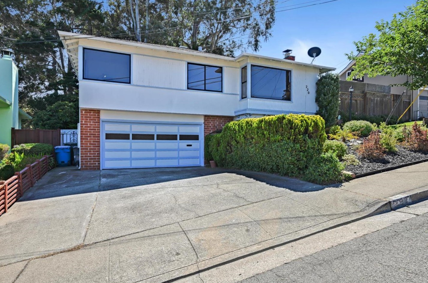 220 Lowell Ave, San Bruno, CA 94066