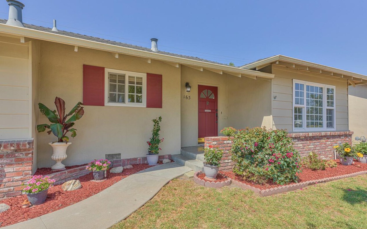 163 Del Mar Dr, Salinas, CA 93901-2240