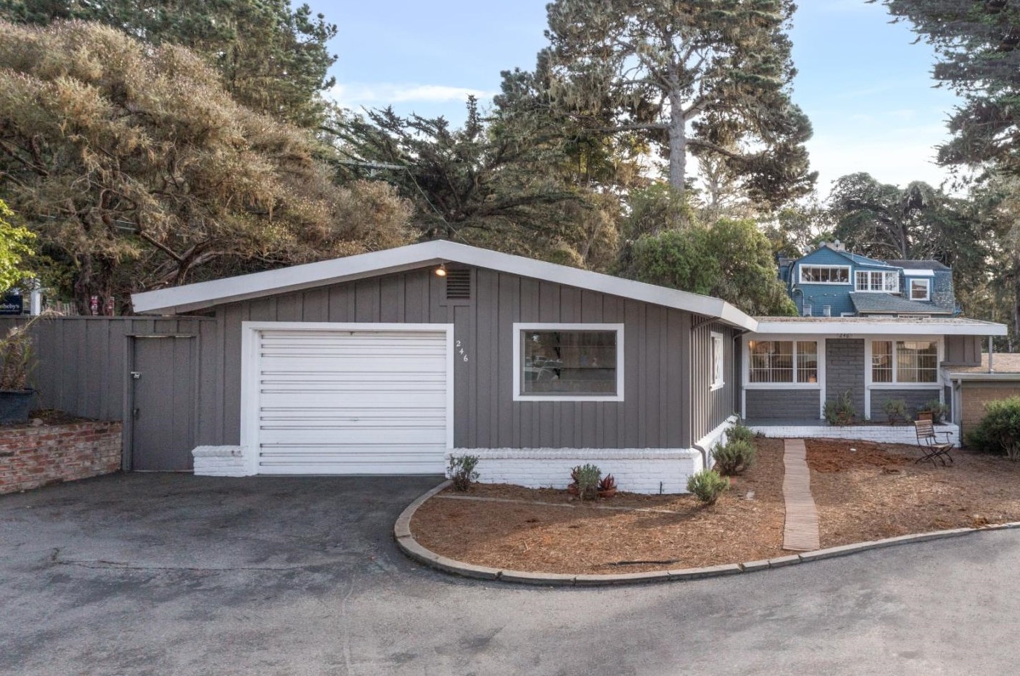 246 Grove Acre Ave, Del Monte Park, CA 93950