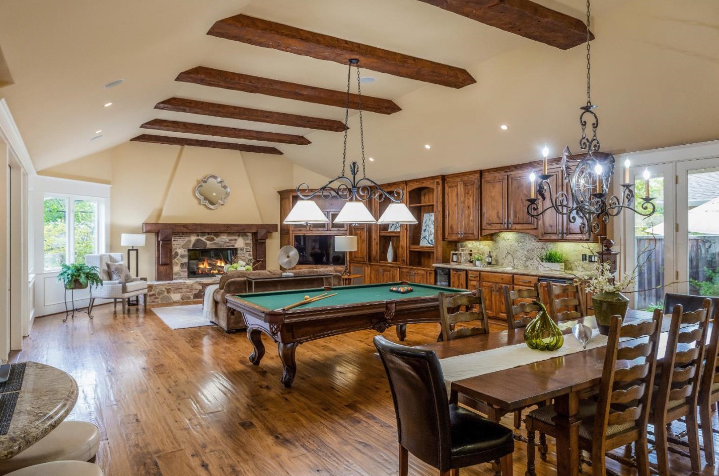 20211 Pierce Rd, Saratoga, CA 95070