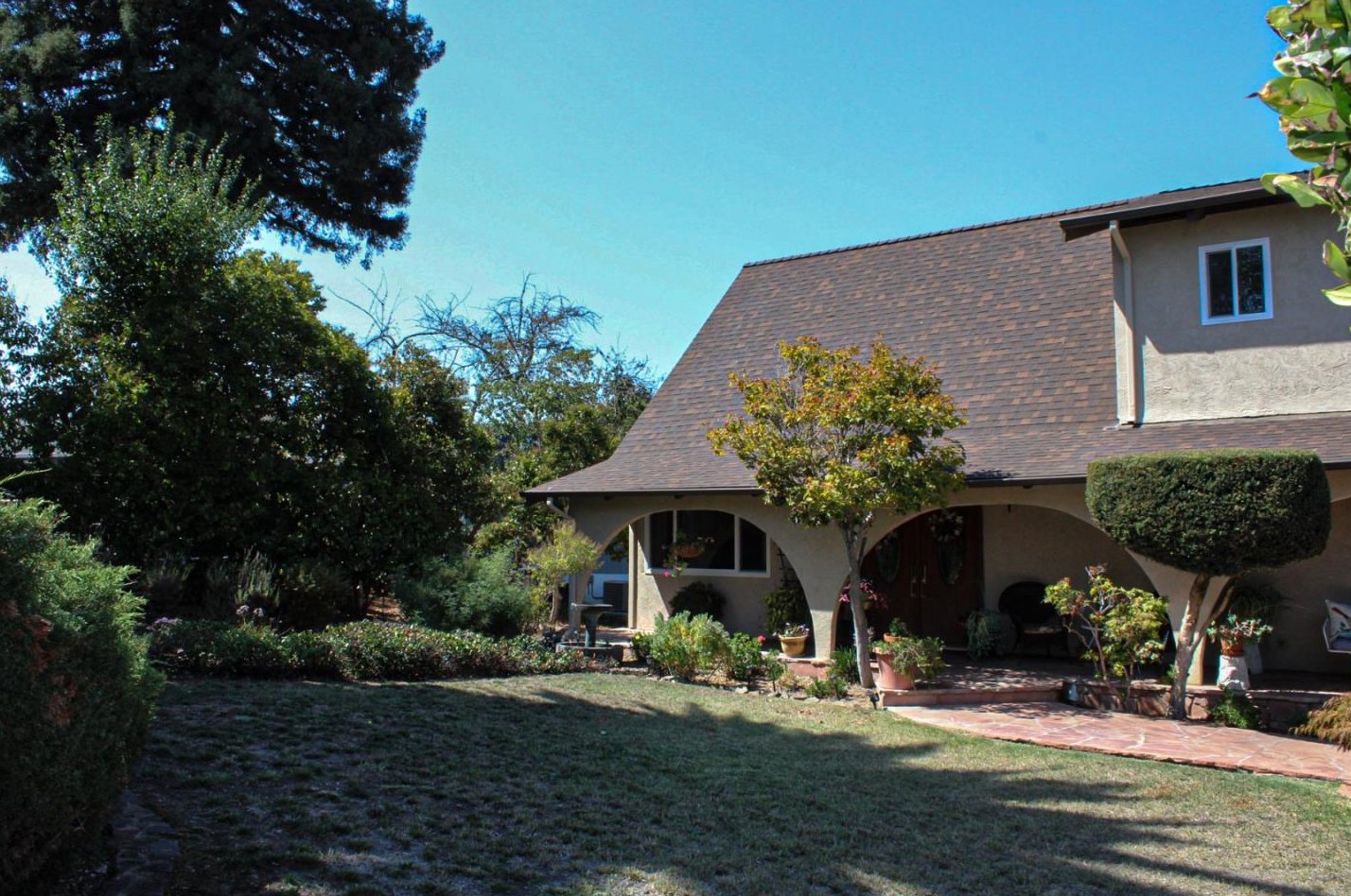 24 Valley View Ct, Richmond, CA 94803-2508