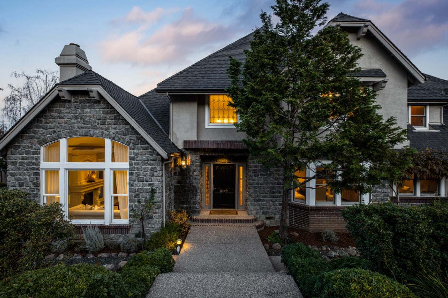 16050 Viewfield Rd, Los Gatos, CA 95030