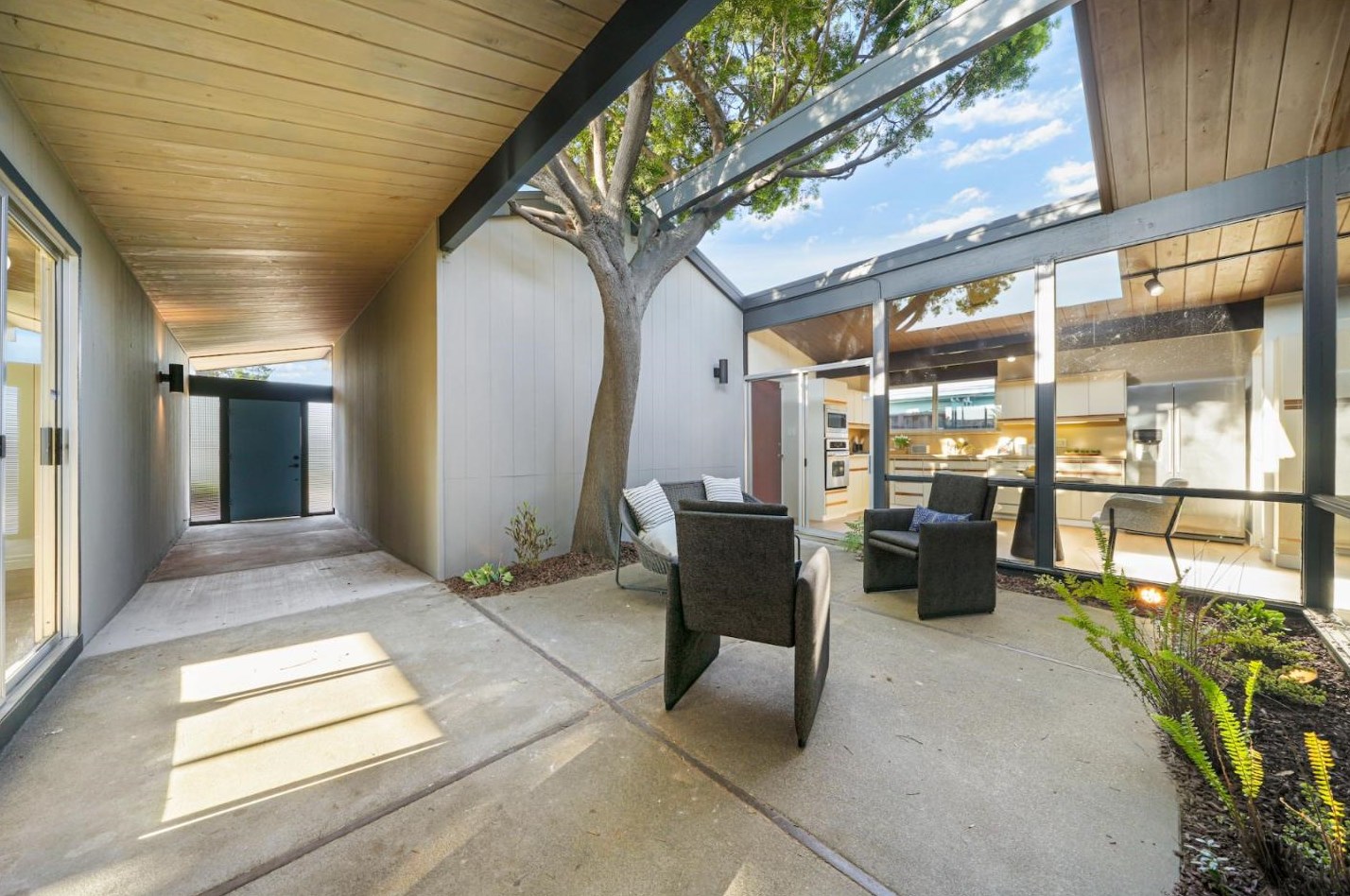250 Stilt Ct, San Mateo, CA 94404-1323