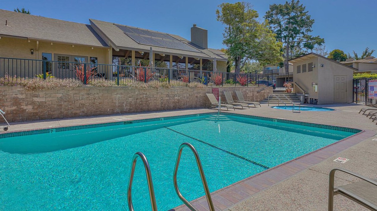 88 Montsalas Dr, Monterey CA  93940-5284 exterior