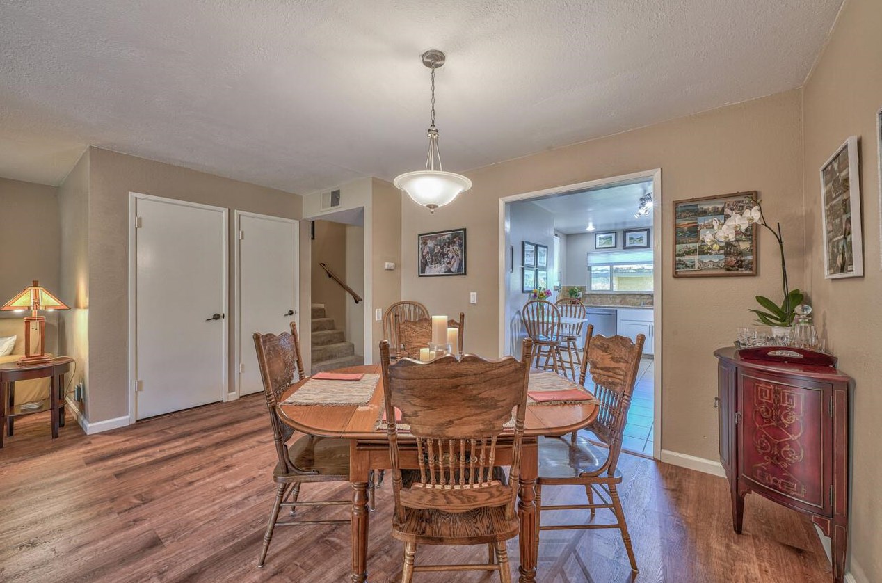 88 Montsalas Dr, Monterey CA  93940-5284 exterior