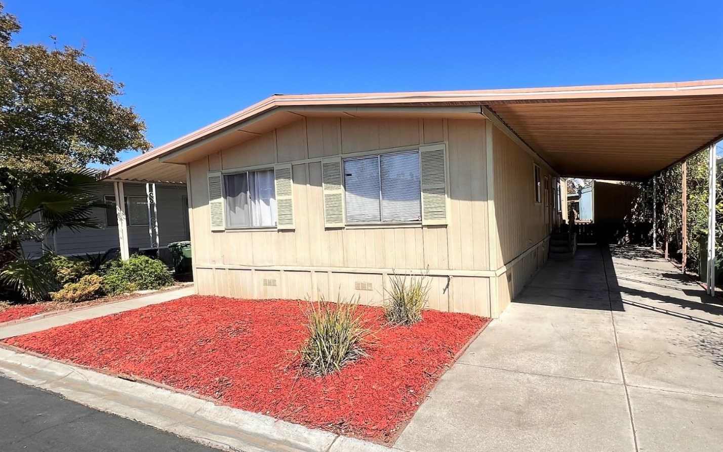 493 Chateau La Salle Dr, San Jose, CA 95111-3042