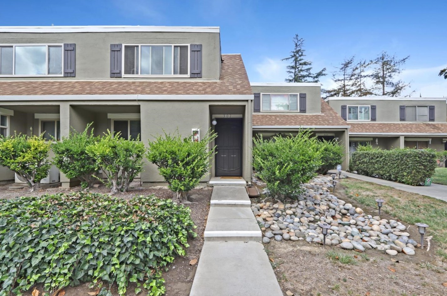 302 Cedargate Ln, San Jose, CA 95136-3270