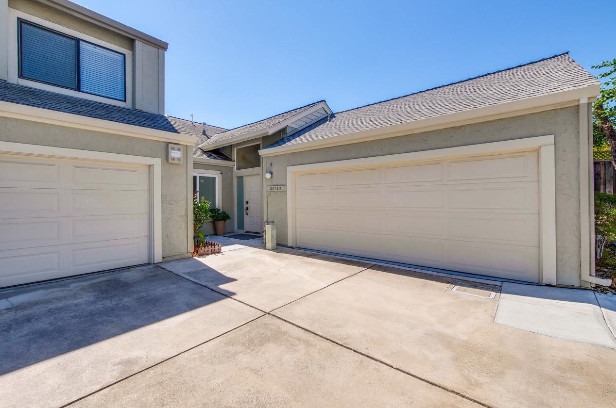 20728 Garden Pl Ct, Cupertino, CA 95014