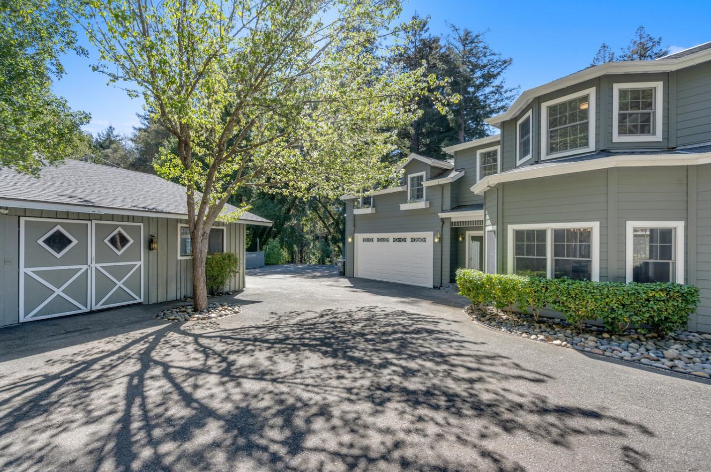 25265 Terrace Grove Rd, Los Gatos, CA 95033-9705