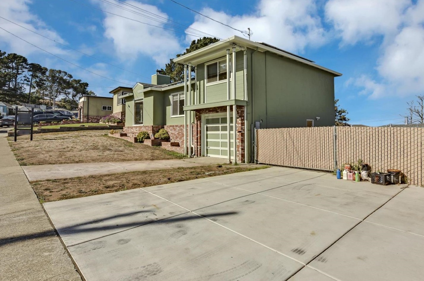 708 Thornhill Dr, Daly City, CA 94015