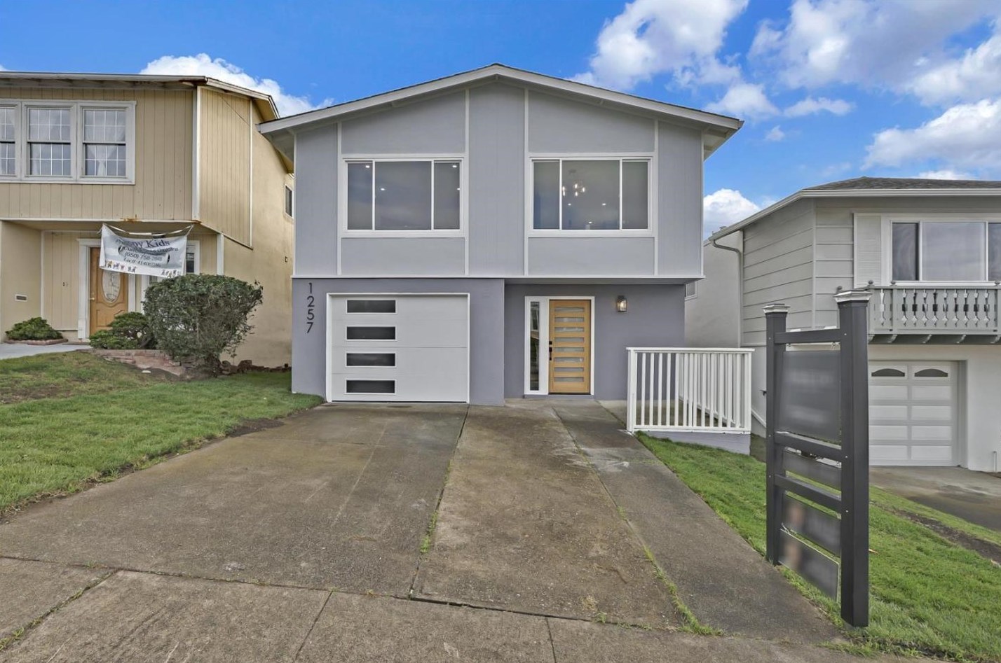 1257 Skyline Dr, Daly City, CA 94015