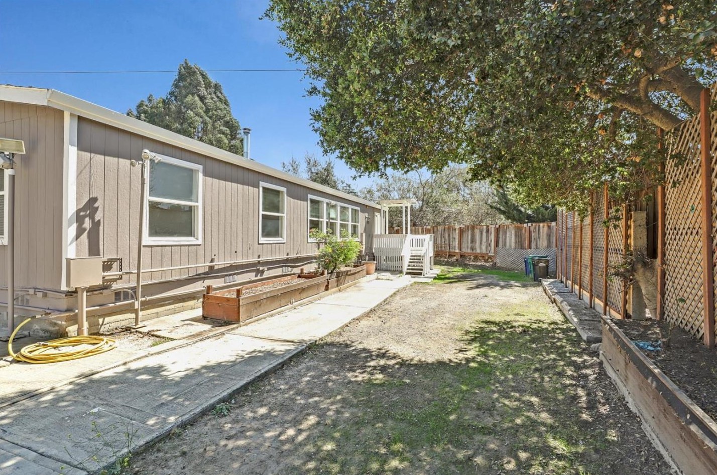 17510 Quail Hill Ln, Aromas, CA 95004