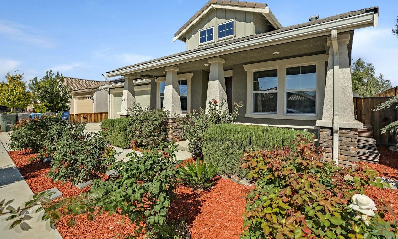 1262 Steinbeck Dr, Hollister, CA 95023
