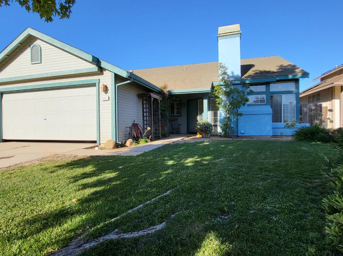 1427 Madera St, Soledad, CA 93960-3107