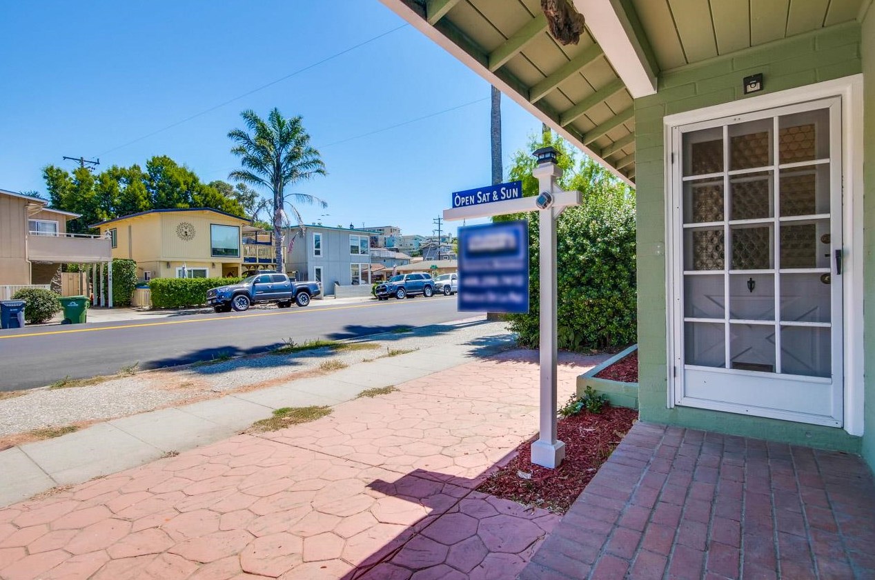 209 Aptos Beach Dr, Aptos, CA 95003