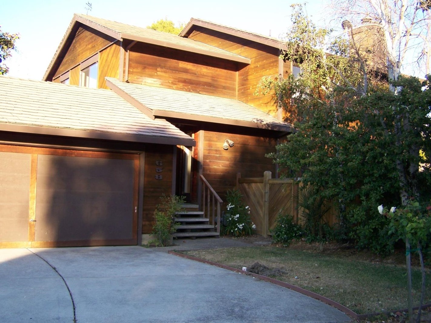 658 Davit Ln, Redwood City, CA 94065