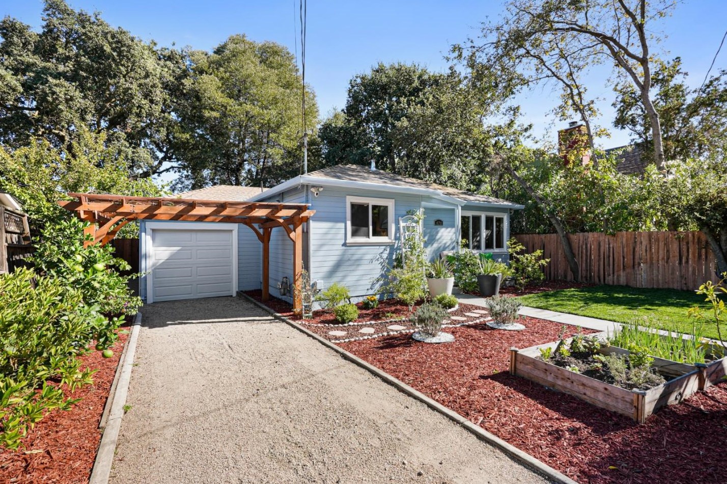 470 6th Ave, Menlo Park, CA 94025-1841