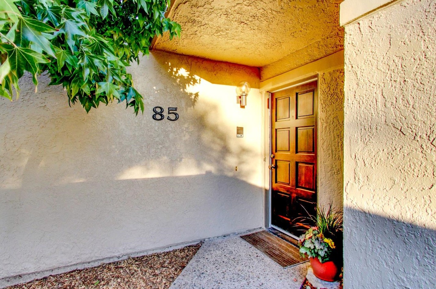 85 Montsalas Dr, Monterey, CA 93940