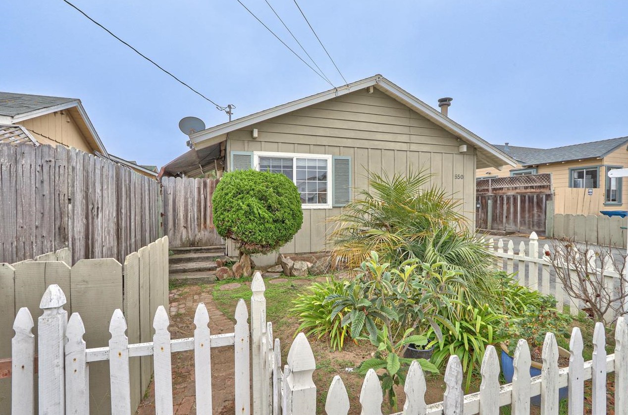 650 Sonoma Ave, Seaside, CA 93955-4821