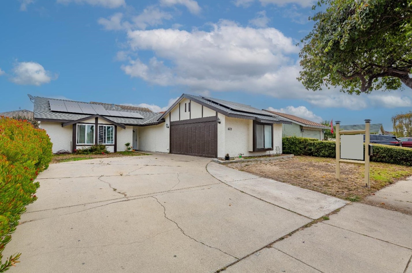 672 Surrey Way, Salinas, CA 93905-3014