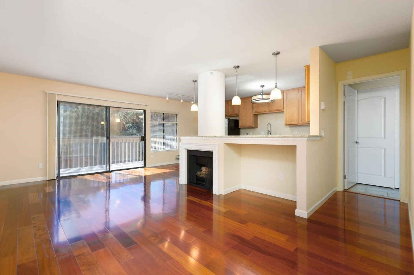 300 Glenwood Cir 403, Monterey, CA 93940