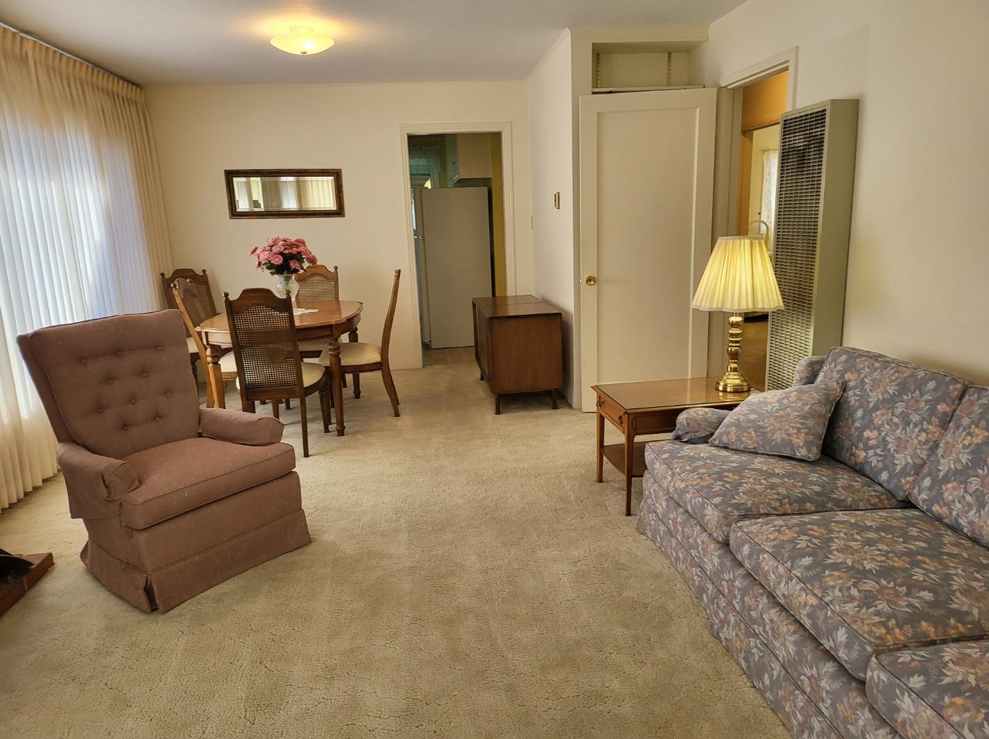233 Angelus Dr, Salinas, CA 93906-3301
