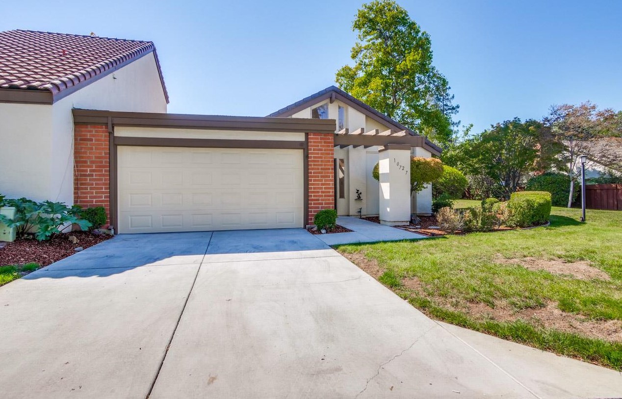 10727 Par Three Dr, Cupertino, CA 95014-4025