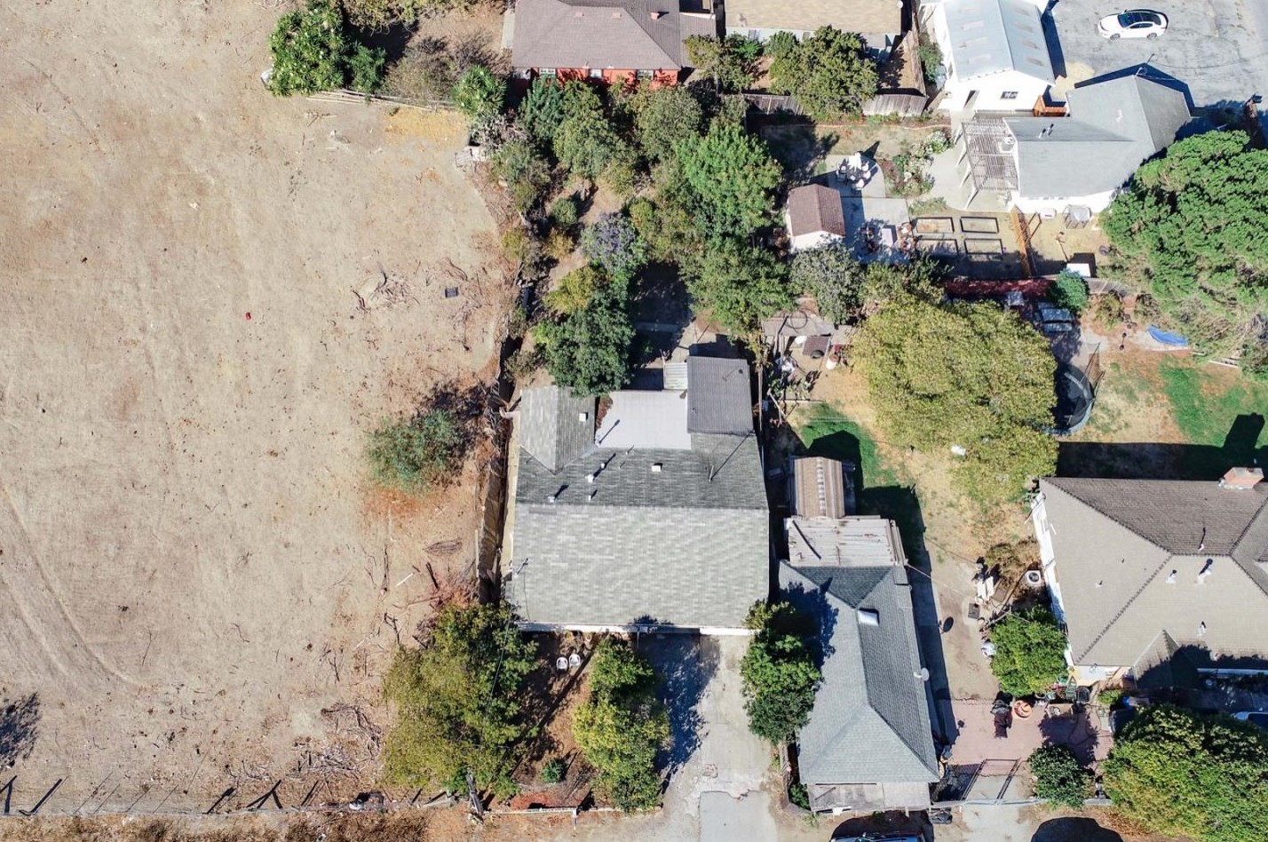 210 Bridgevale Rd, Hollister, CA 95023