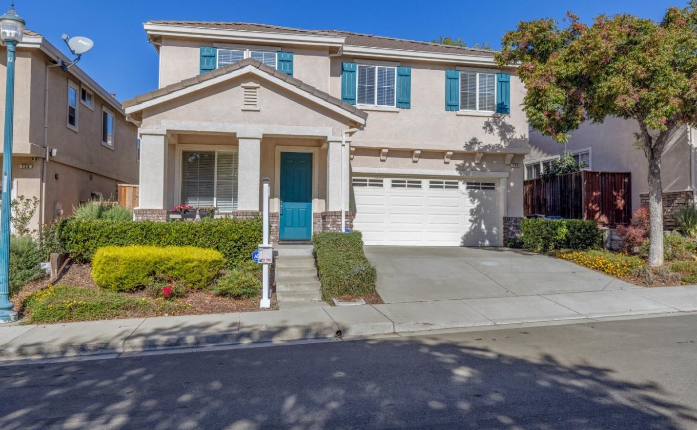 129 Elderberry Ln, Union City, CA 94587-8071