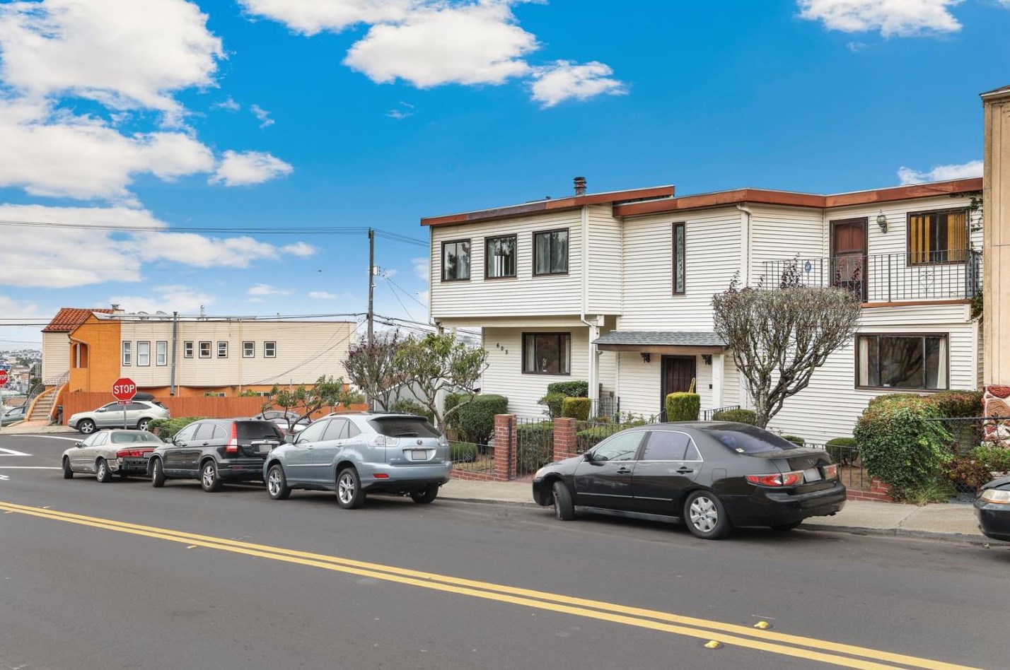 605 Crocker Ave, Daly City, CA 94014