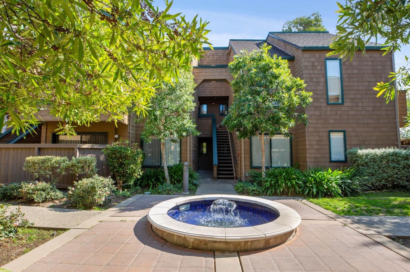 79 Pelican Ln, Redwood City, CA 94065