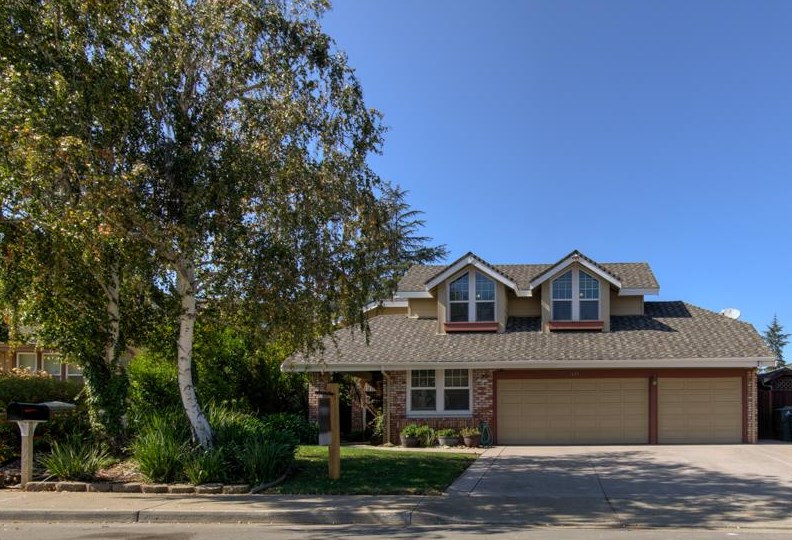 675 Spring Hill Dr, Morgan Hill, CA 95037